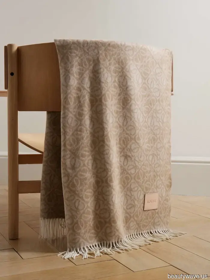 Любовь всей моей жизни: Карен Гиллан