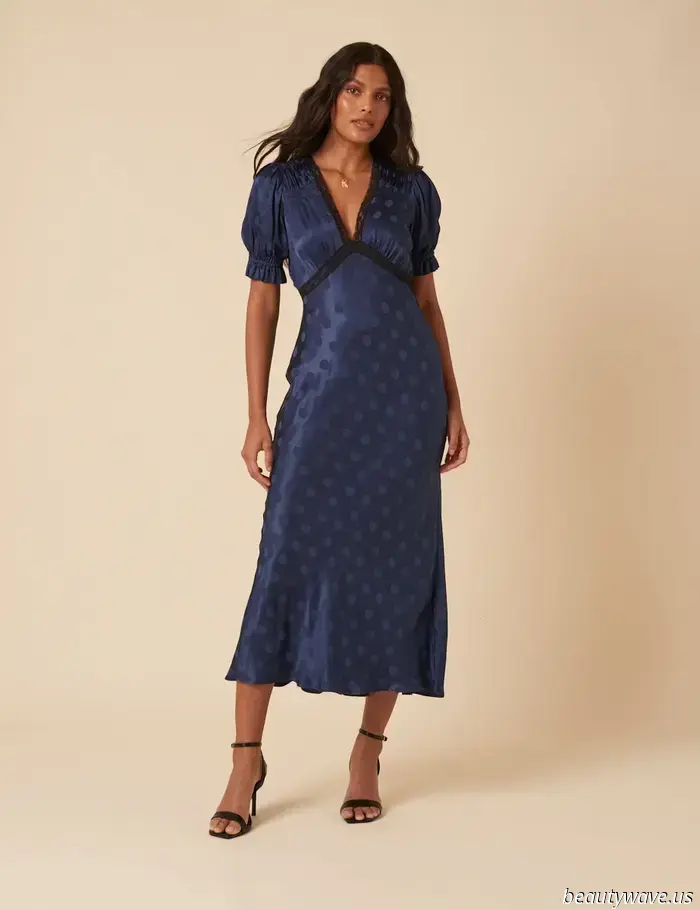 I'm 5' 2" and have difficulty finding dresses that fit well—yet I consistently return to this one brand.