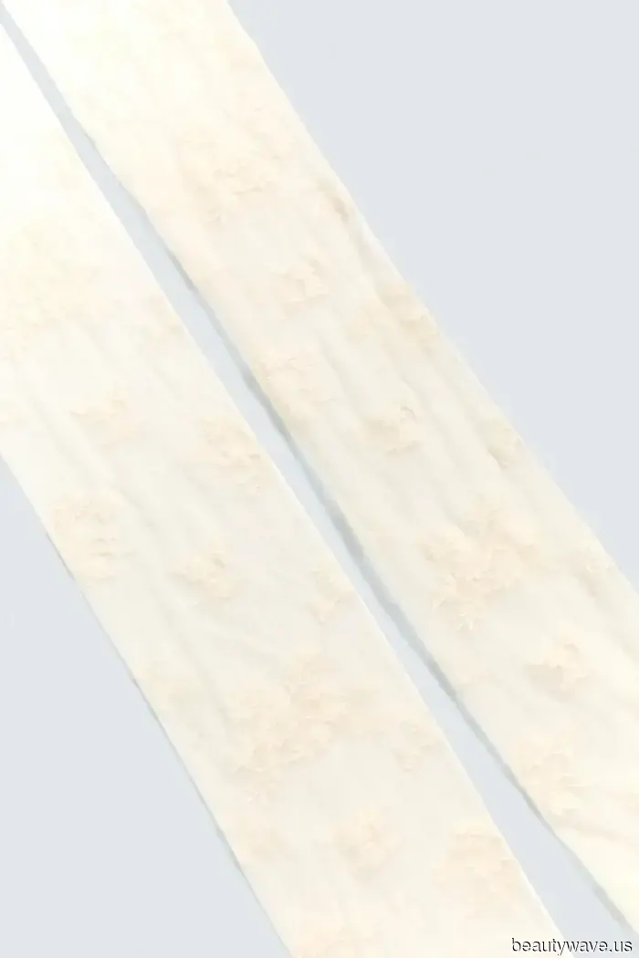 Apologies, Black Tights—Fashionable Dressers Everywhere are Choosing These Elegant Colored Alternatives.