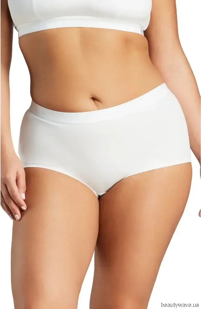 Apologies, Thongs—Gigi Hadid has just reintroduced this "outdated" competitor at the Victoria's Secret Fashion Show.