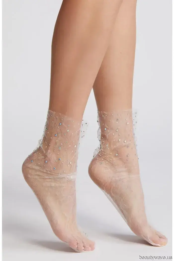 Predicción: Cada chica It llevará este accesorio con tacones para octubre.