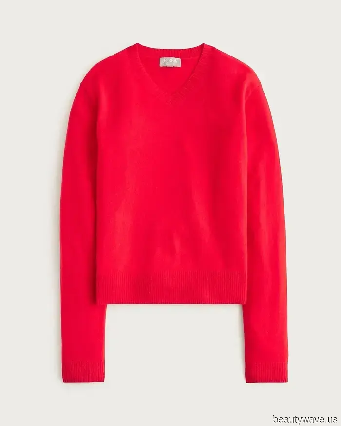 NYC and London It Girls Concur That This Spring Outfit Formula Is the Simplest Method to Achieve a Fashion-Forward Look.