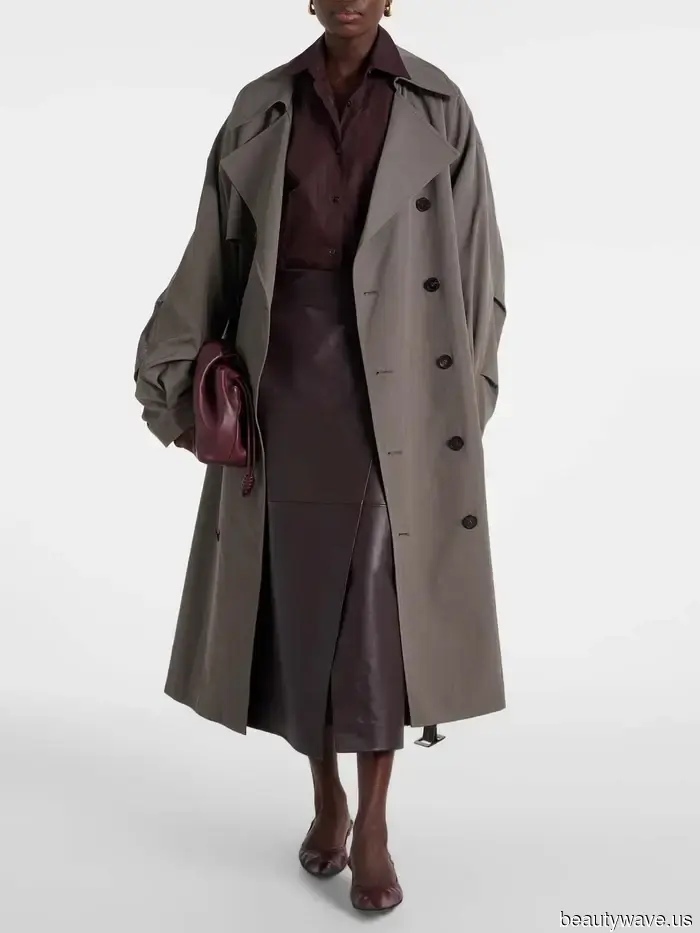 To achieve a Parisian look in Paris, you need to have these 12 essential fall wardrobe pieces.