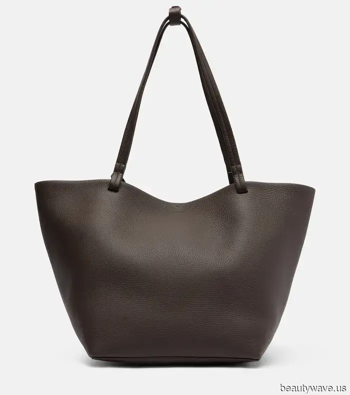 Kendall Jenner just donned the upcoming It-Girl bag that fashion-forward individuals will be purchasing in 2026.