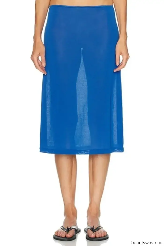 The Most Disputed Skirt Trend of Summer 2026 Is Also the Most Beautiful