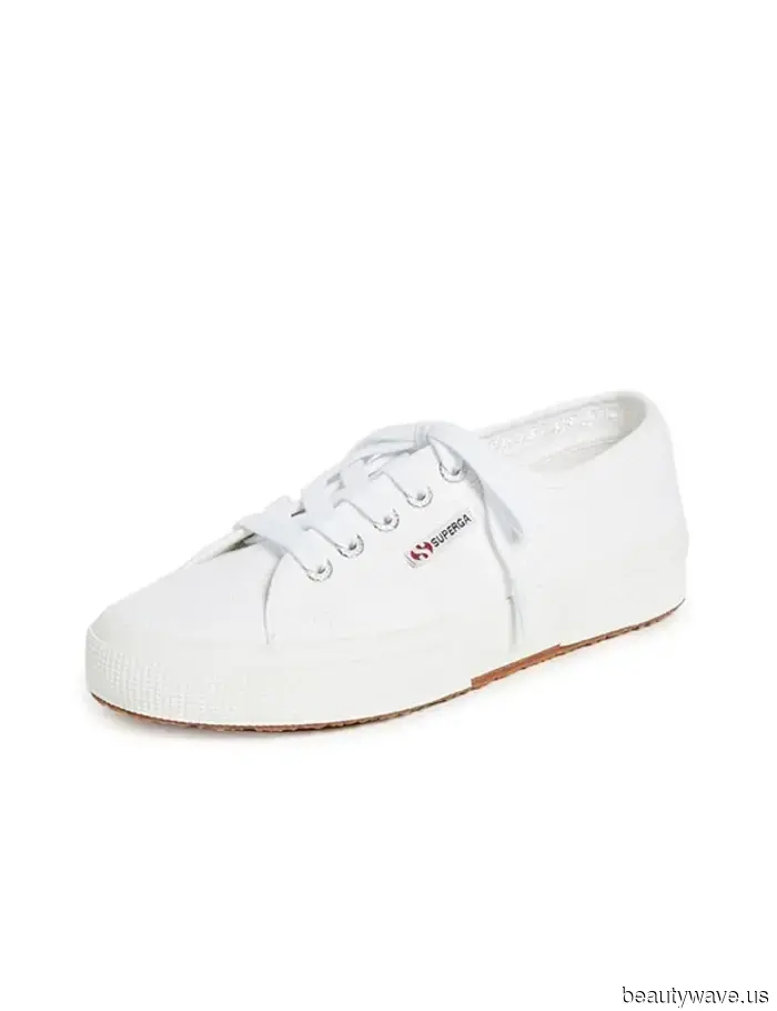 Chic Parents from Tokyo to Paris Showcase Their Everyday Outfits That Function Well