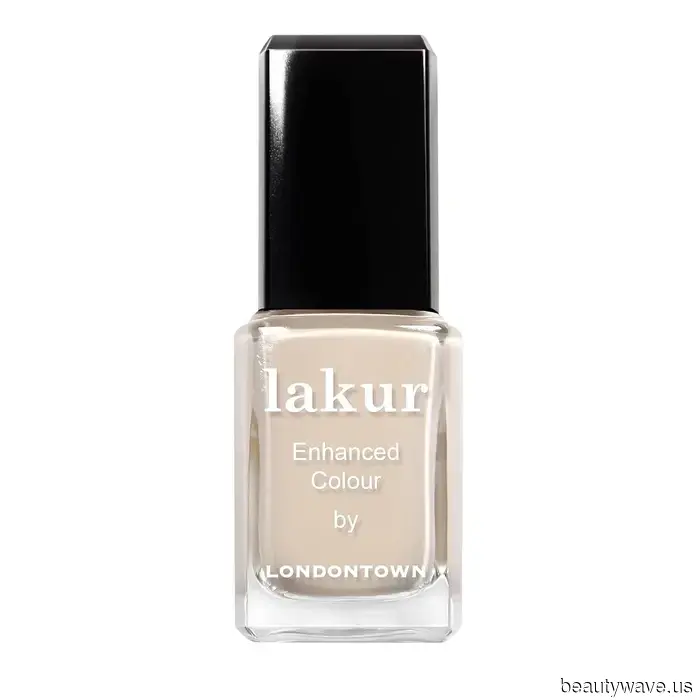 15 Dark Academia-Inspired Nail Designs That Bring to Mind Dusty Leather Volumes, Hidden Societies, and Multiple Plaid Patterns