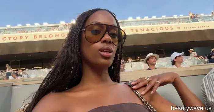 I don't possess tickets to the French Open, but if I did, I would pack these 7 summer beauty must-haves.
