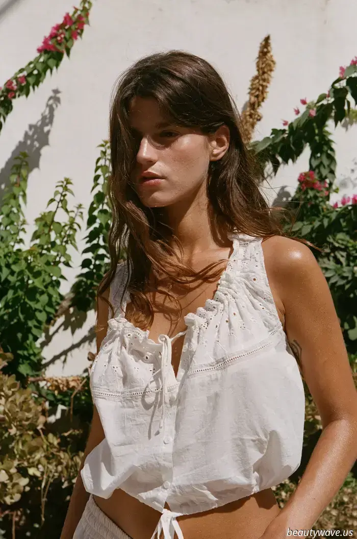 The Trendy Summer Top Fashionable Europeans Enjoy Pairing With Jeans