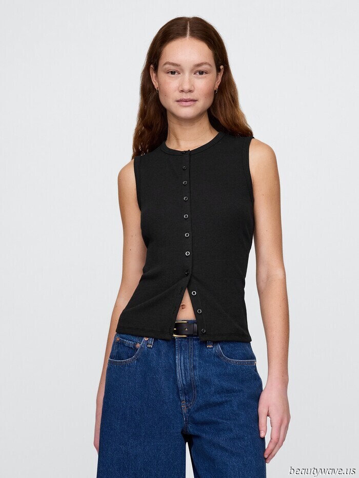 A Fashionista from New York Visits Gap—23 Items They'd Choose for Summer.