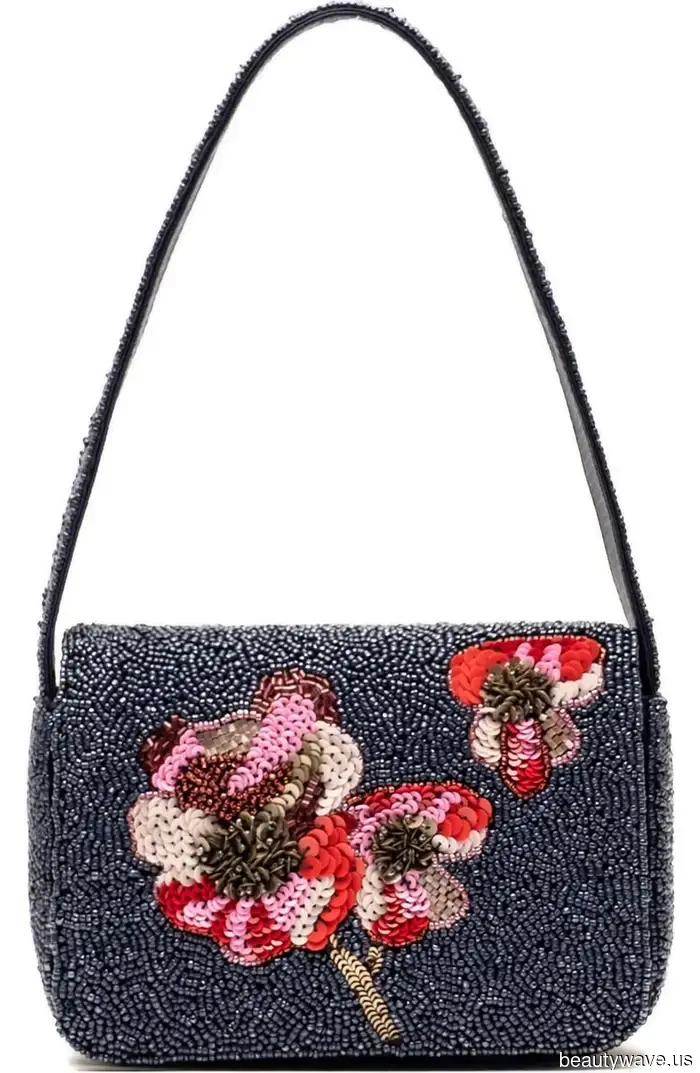 Модные люди сейчас тянутся к маленьким бисерным сумочкам&mdash;31 стильный вариант, который привлек мое внимание