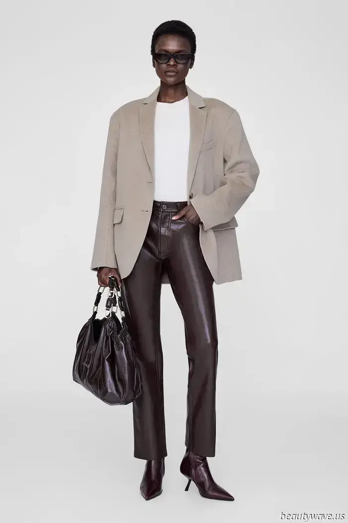 Anine Bing ha lanciato una nuova borsa mozzafiato ed è il volto della campagna — Hello, It Style