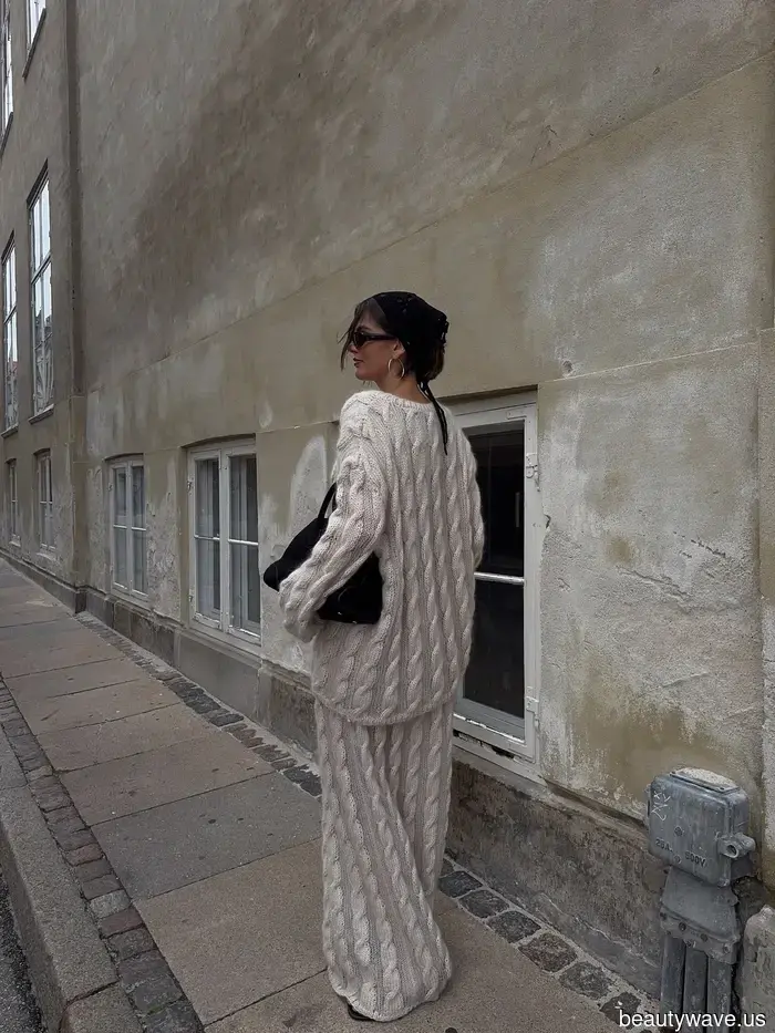 Pick Up Your Coffee Mugs and Cable Knits—These Warm Scents Are Essentially Approved by Gilmore Girls.