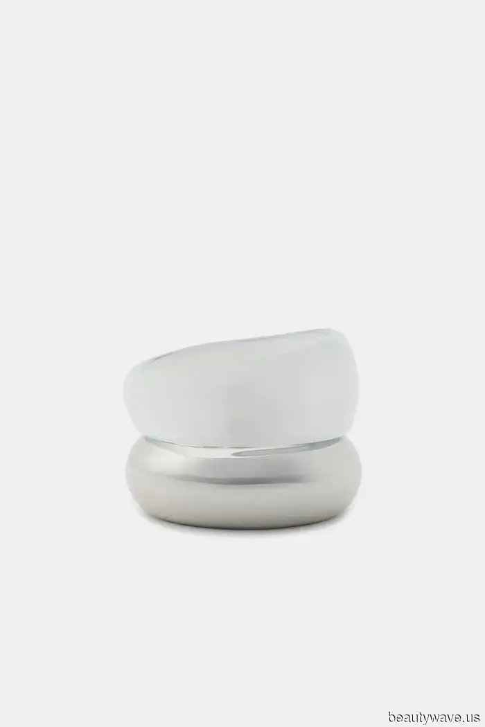 Zara's latest arrivals are particularly enticing right now—these 32 pieces are expected to sell out by May 1.