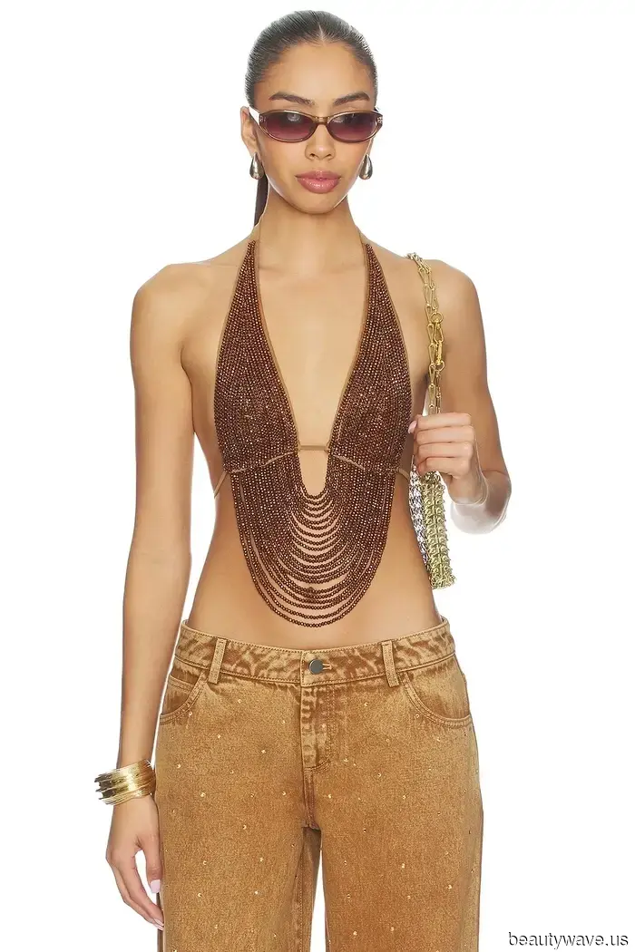 Estas tendencias de festival altamente específicas eran imposibles de ignorar en el Revolve Festival.