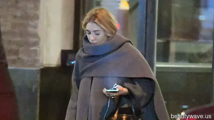If Ashley Olsen reflects your style aesthetic, this is the jacket to sport this winter.