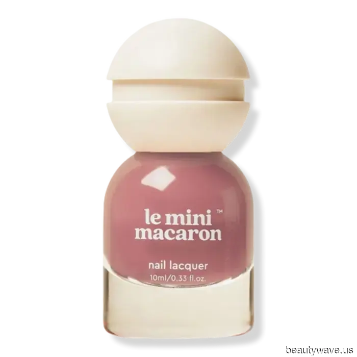 Я попросила редакторов по красоте поделиться "почти нейтральными" лаками для ногтей, которые они никогда не отдадут...