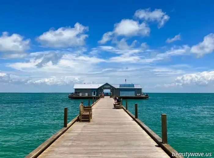15 Coastal Grandma-Inspired Locations That Seem Plucked From a Nancy Meyers Film