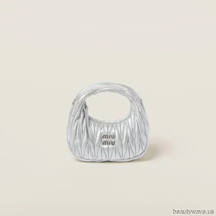 I 6 modi più "2025" per indossare collant questo inverno