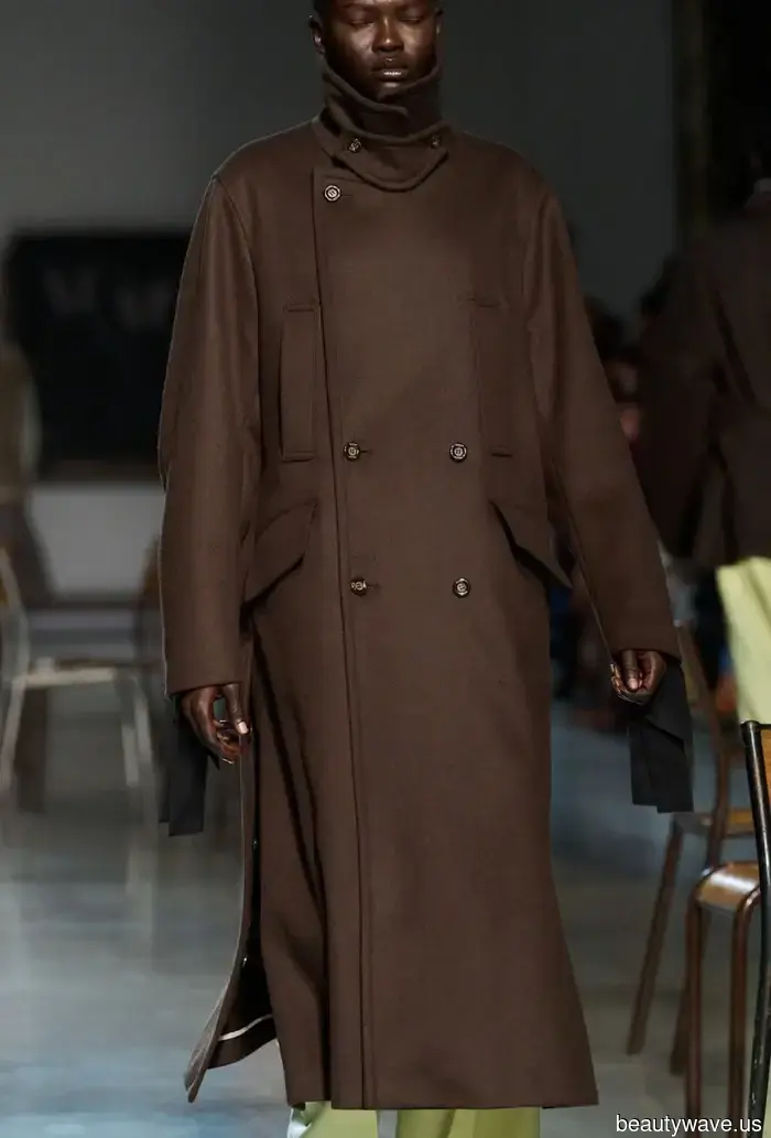 Chic Women in London, New York, and Paris Will Embrace These 8 Coat Trends This Autumn