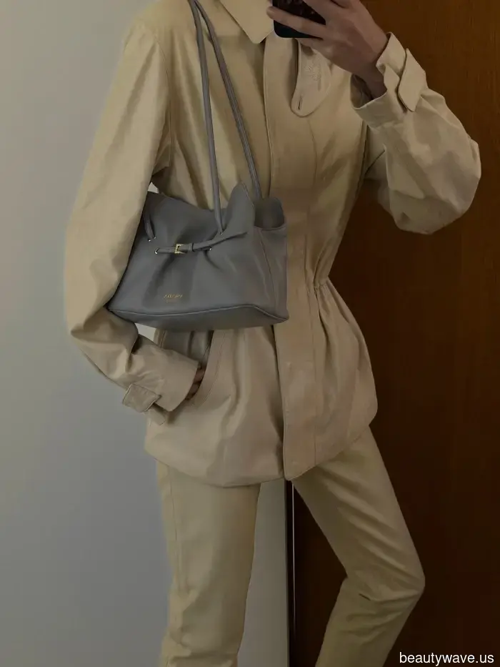 Alexa y Elsa acaban de llevar el próximo bolso de diseñador de invierno, y en la tendencia de color innovadora de la temporada.