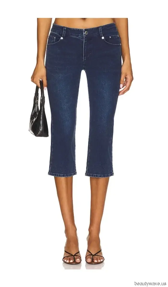 As per It Girls, skinny jeans should be worn only with this trend and these shoes.