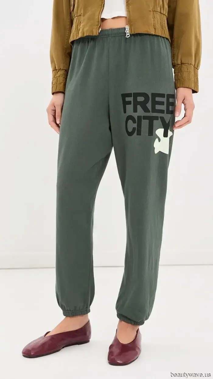 Fashionable mothers will be returning to this Paris-endorsed outfit formula throughout the fall season.