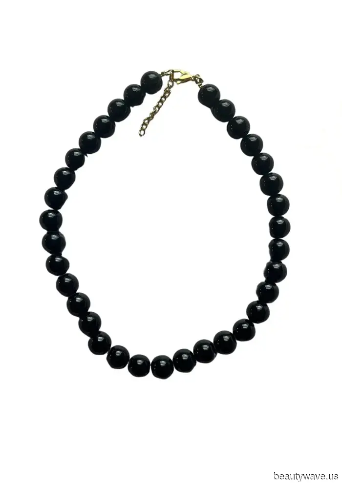 8 Items, 15 Looks: A Glimpse into My Anti-Trend Summer Capsule Wardrobe