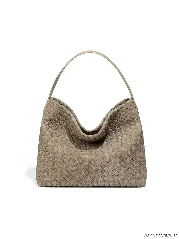 The Stylish 2025 Bag Trend That Ashley Olsen Has Been Sporting for Ten Years Already