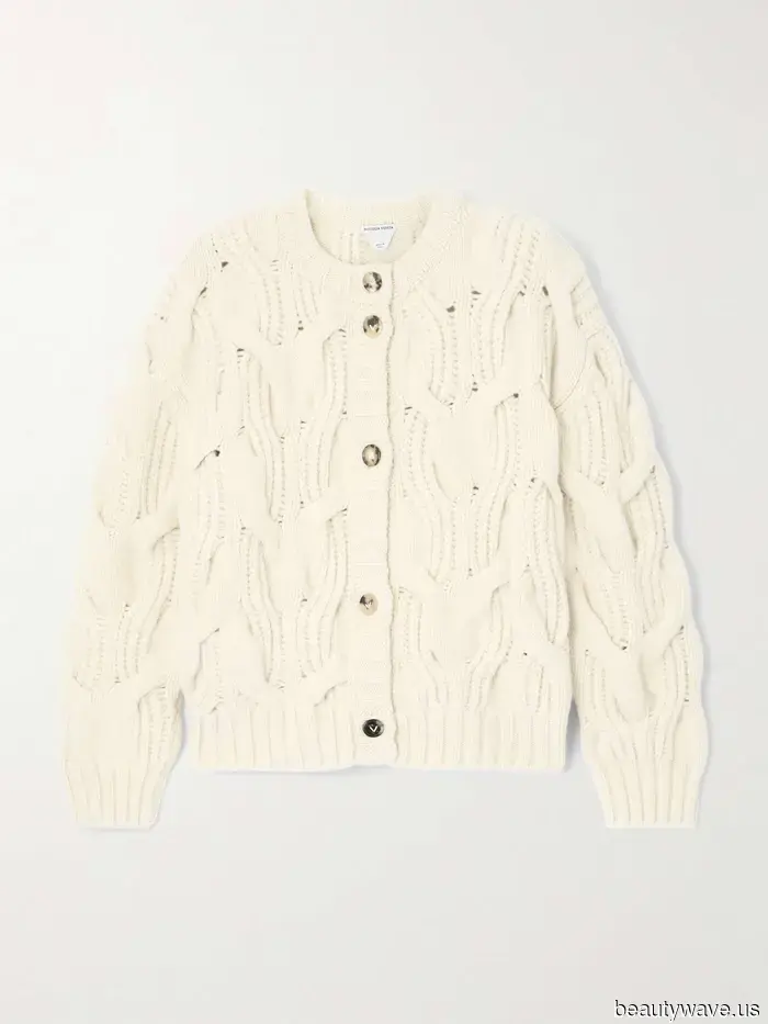 If you're aiming to appear wealthy, luxurious, and endlessly stylish this winter, here are the 7 color trends to embrace right now.