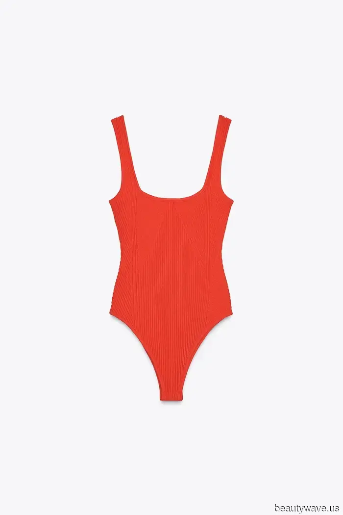 6 Surprisingly Chic Denim Shorts Looks That the Fashion Set Is Sporting