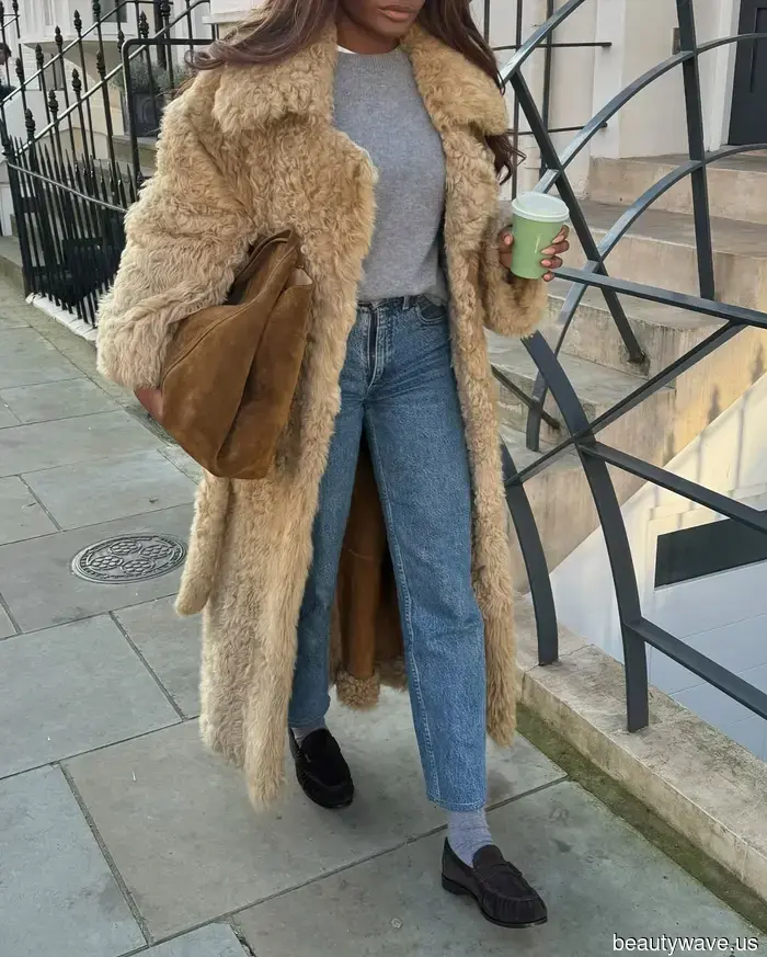 6 Fall Trends That Transform Basic Jeans into a Stylish Statement