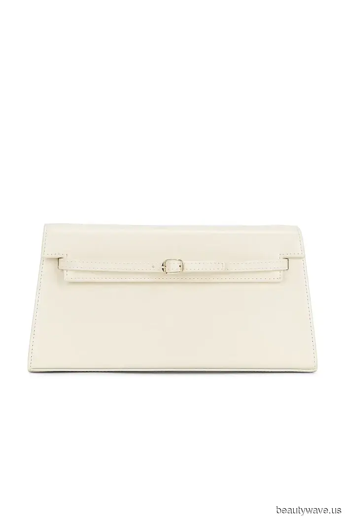 The Stylish Bag Color Women With Great Taste Are Opting for This Summer Instead of Navy or Brown