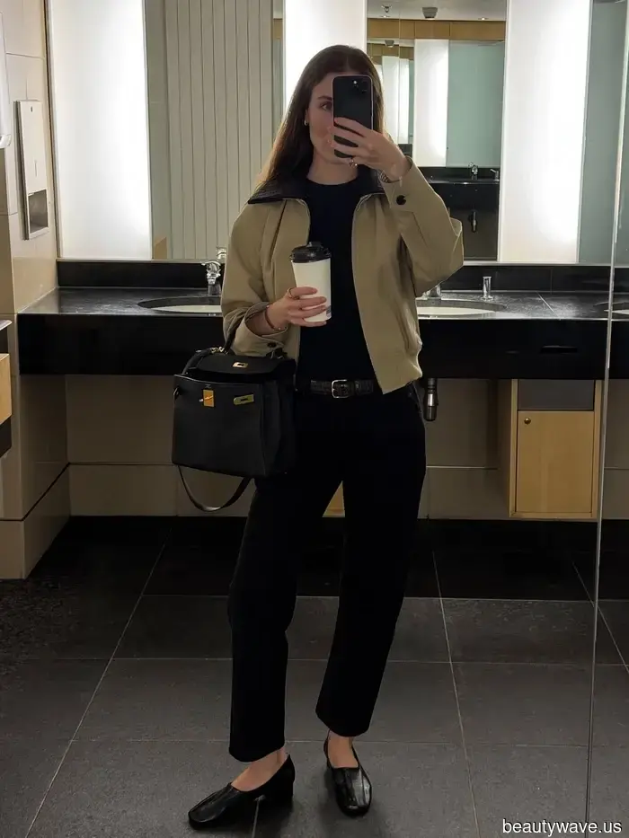 Dimentica le ballerine e i tacchi alti, queste scarpe &ldquo;datate&rdquo; sembrano le più chic con jeans, leggings e gonne