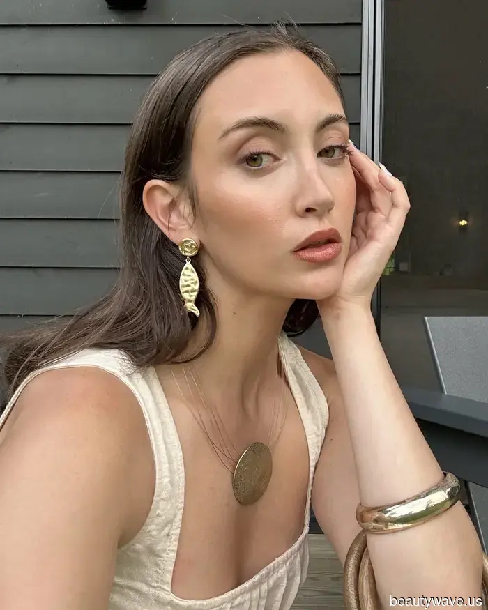 Ich wusste nie, welche Rouge-Töne tatsächlich zu meinem Hautton passten, bis ich diese 10 ausprobierte.