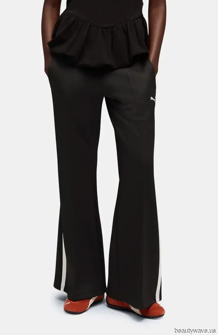 Salta i Leggings&mdash;Il Trend dei Pantaloni Comodi di Hilary Duff Sta Meglio con le Sneakers