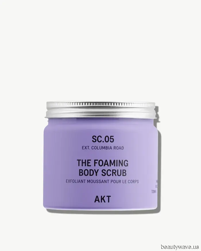 Mentally, We're Embracing Fall—11 Bodycare Products the WWW Editors Are Using Before Scaly Skin Season Starts