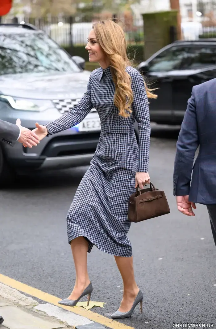 First VB, then Kate Middleton, and now Alexa is also opting for this new shoe trend.