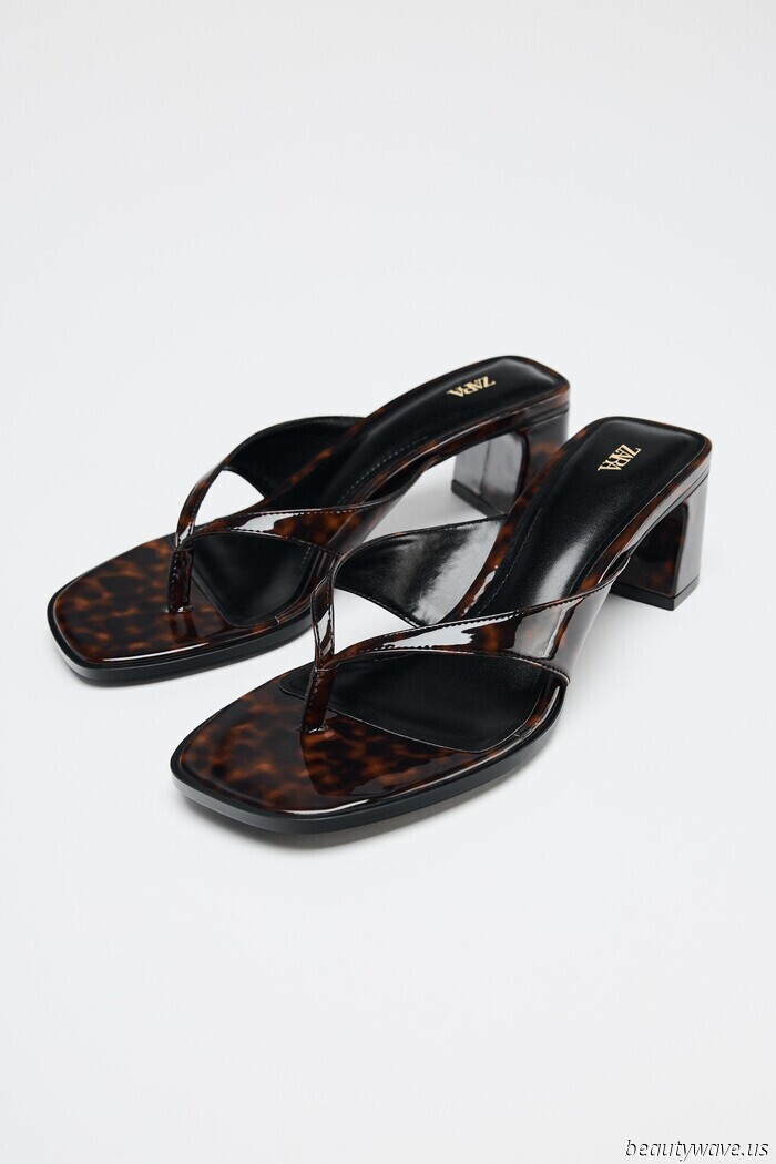 There's no question about it—this particular sandal gives long shorts a very sophisticated look.
