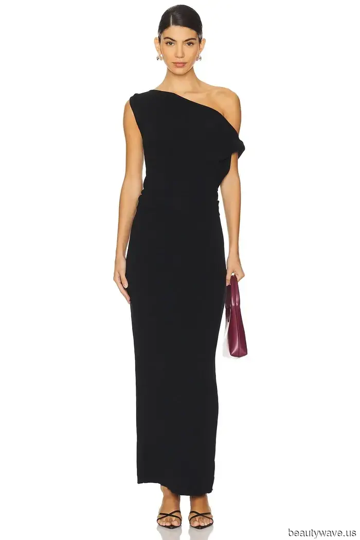 Olvídate de los lentejuelas y los tacones&mdash;Este atuendo de fiesta navideña de Margot Robbie irá a nuestros tableros de inspiración en su lugar.