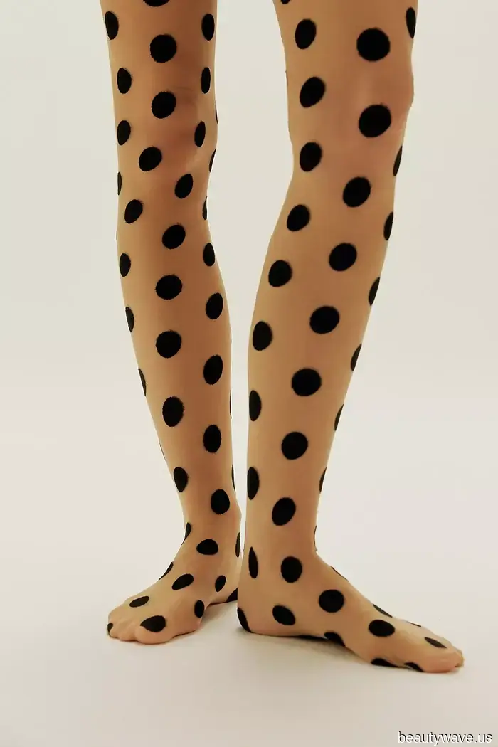 Jedes Kleid und jeder Rock wird mit diesem Anti-Langweilig-Herbst-Accessoire-Trend cooler aussehen.