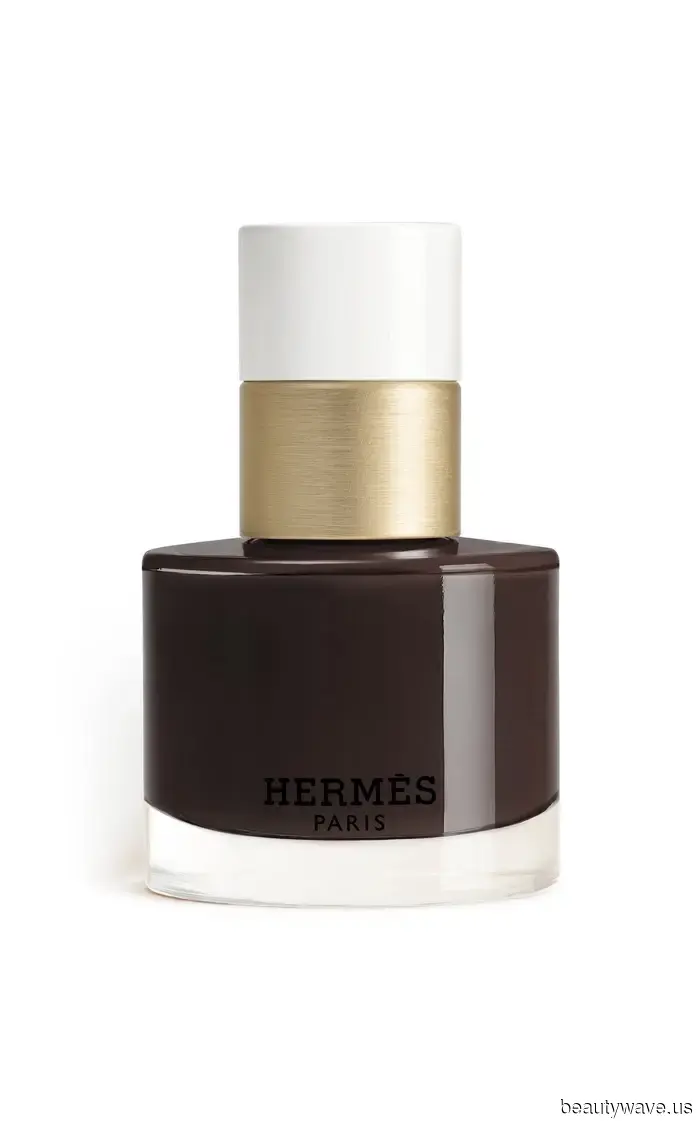 I’m a Nail Trend Specialist—7 Manicures for Autumn to Winter That Exude "Fashion-Forward"