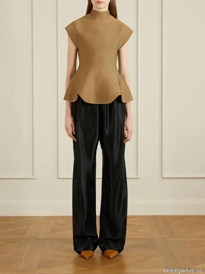 Not Jeans, Not Linen—This Is the High-End Trouser Trend That Enhances the Elegance of Every Outfit.