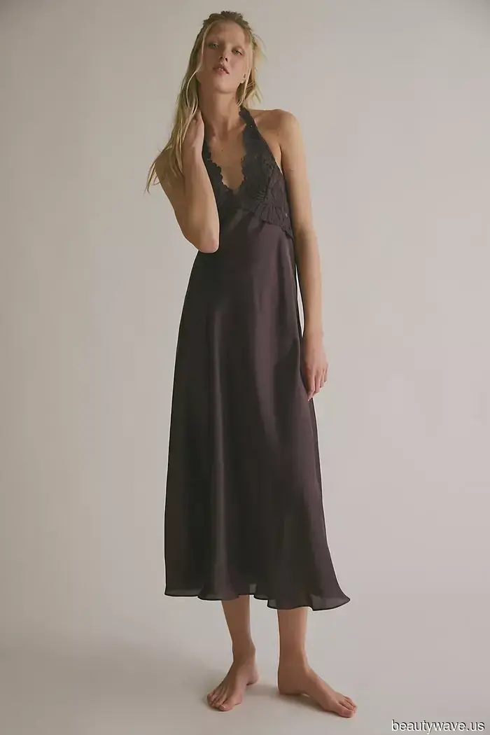 Tieni i Vestiti Neri&mdash;Questa è la Tendenza di Colore Elegante che le Persone della Moda Indosseranno Questo Autunno