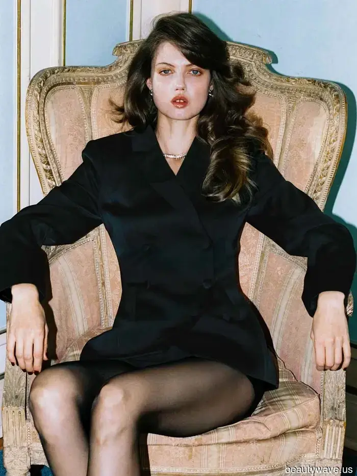 My friends are constantly asking me what to wear for the party season—here are 6 expert-approved trends I’m recommending to them.