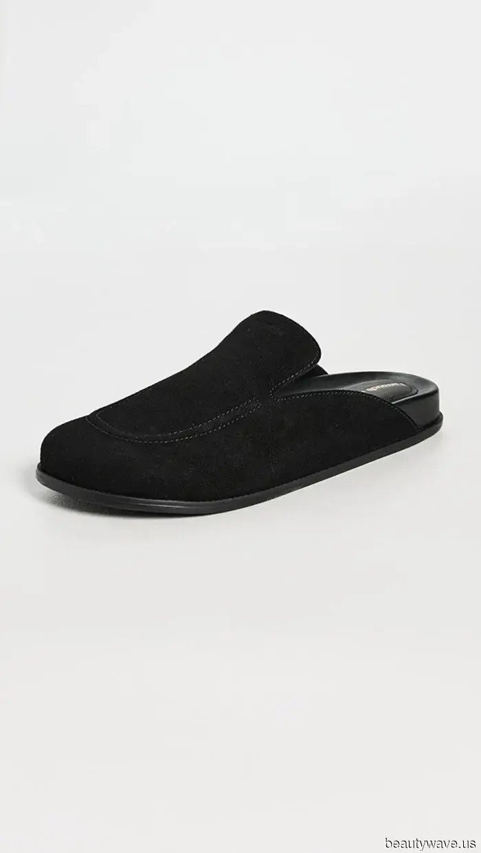 The 5 Shoe Trends That Everyone with Style Will Pair with Jeans in 2026