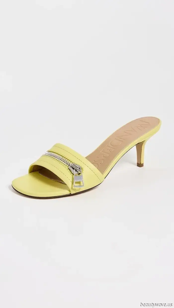 Questo colore di scarpa inatteso ha fatto tutta la differenza nel raffinato outfit di Pamela Anderson