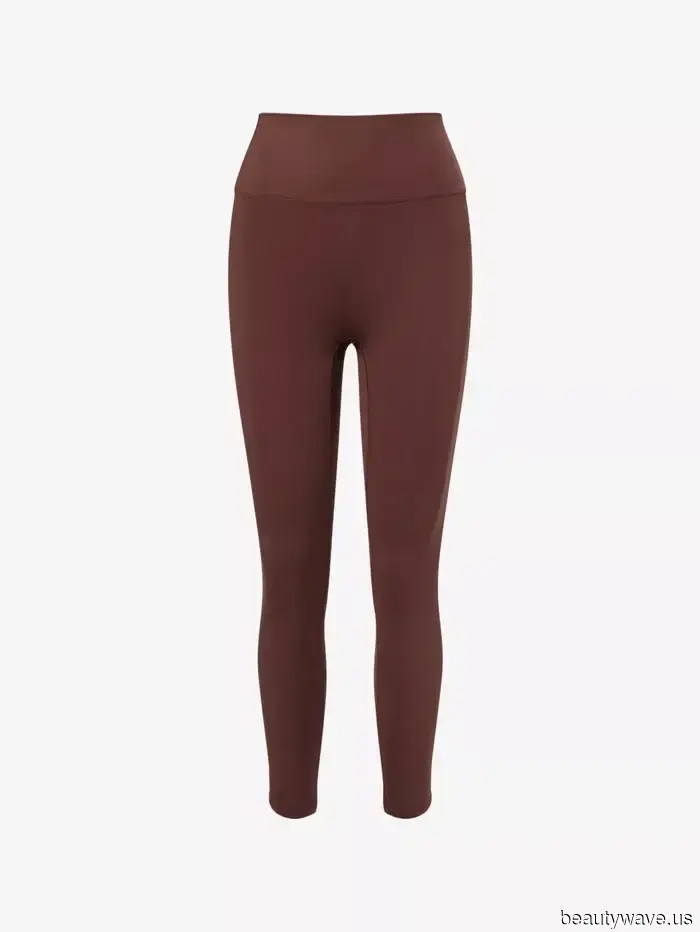 It's a fact: These 5 stylish leggings trends are causing me to set my jeans aside this autumn.