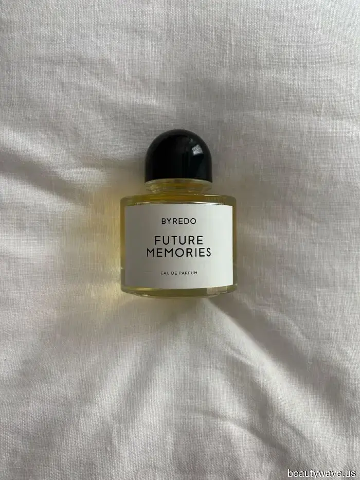 Predicción: Cada persona de moda llevará este nuevo perfume en otoño.