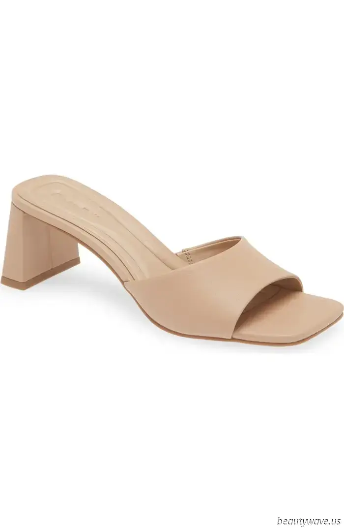 The Shoe Trend that Kylie Jenner and Sydney Sweeney Are Currently Sporting